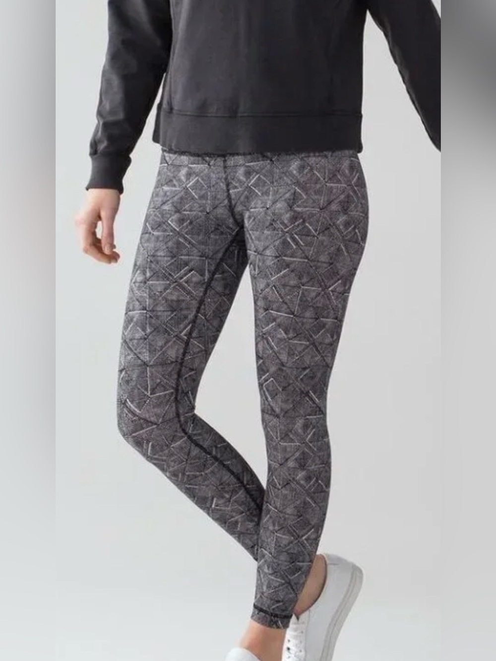 Lululemon Wunder Under Tight 25" Formation Alpine Black White Size 4 EUC